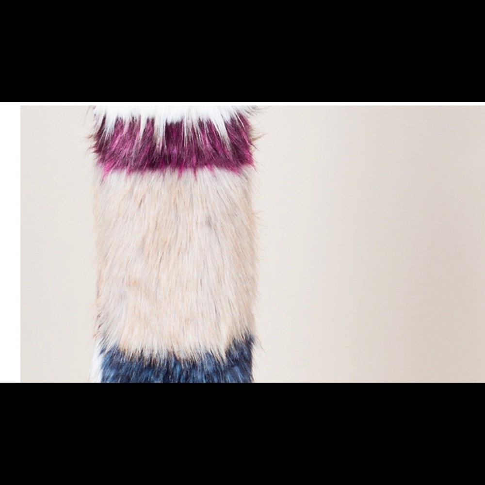 Fur Shaw / Fur Scarf - Picture 3 of 3